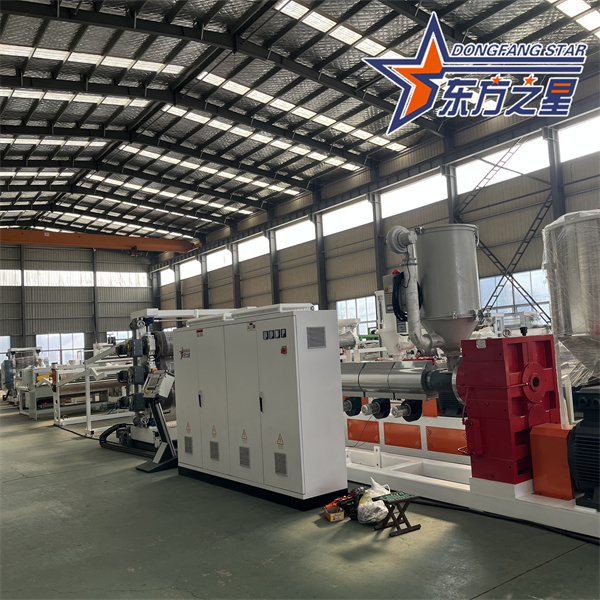 当社はABS共押出シート装置のコンテナ積み込みを無事に完了しました。