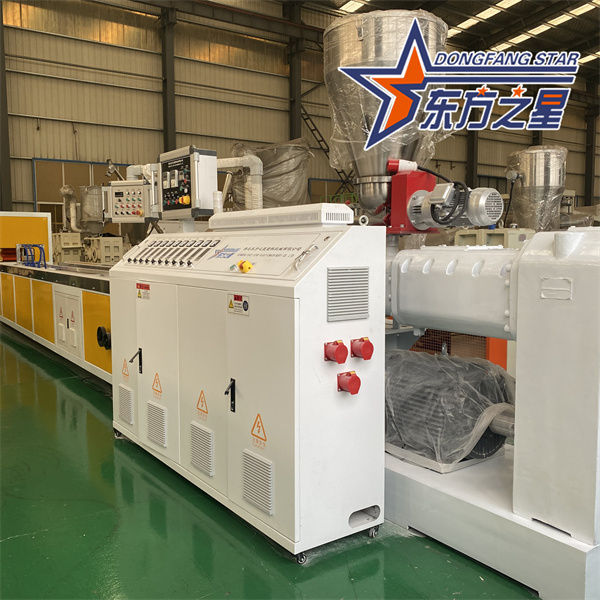 PVC木プラスチック複合パネル装置について