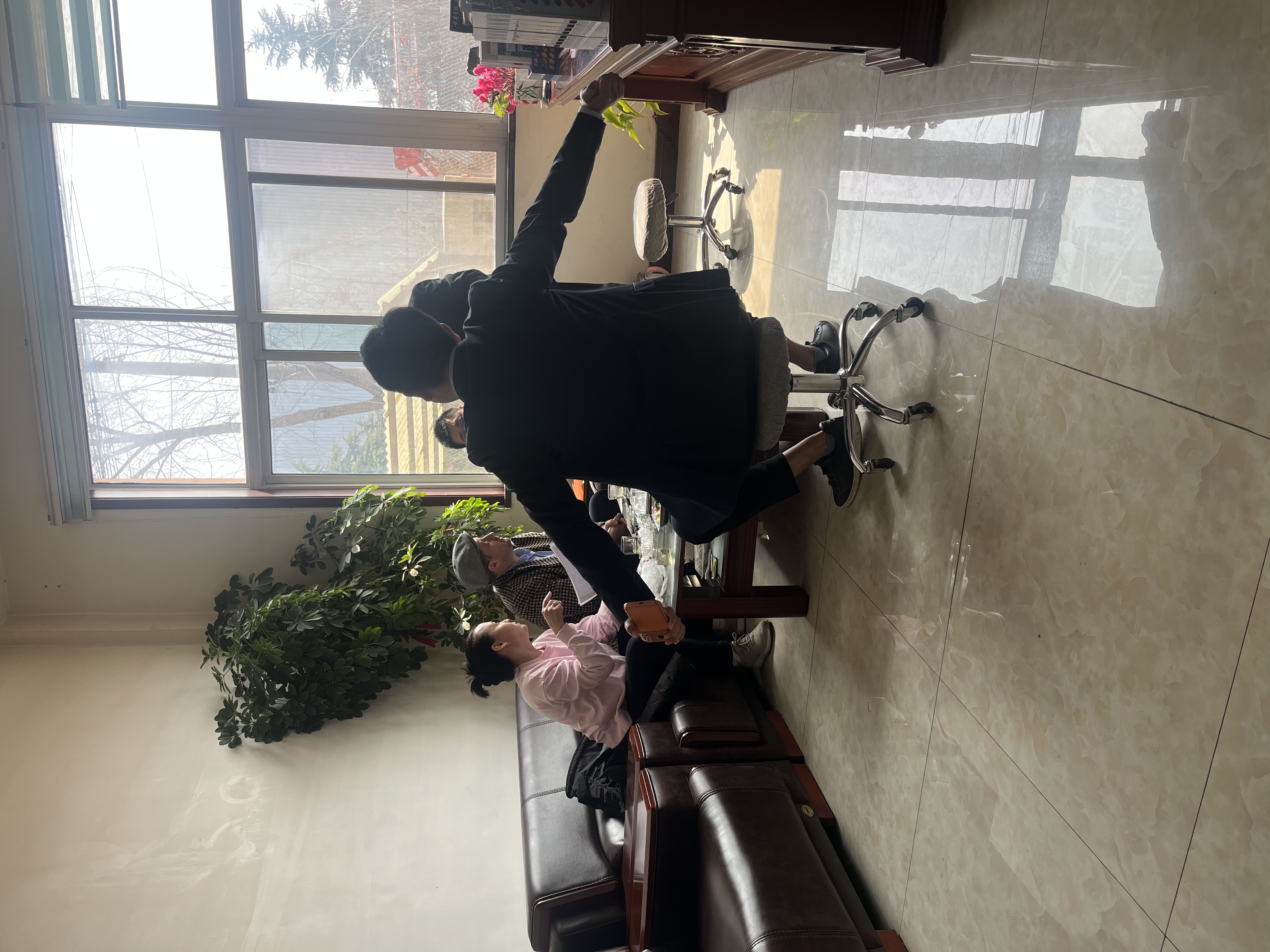 ロシアのお客様、PS シート押出装置をご購入いただきありがとうございます。